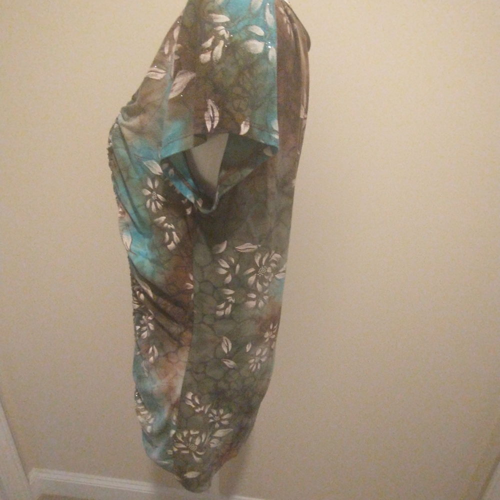 Dressbarn Brown and Blue Floral Ruched Cap Sleeve Blouse - Picture 4 of 9
